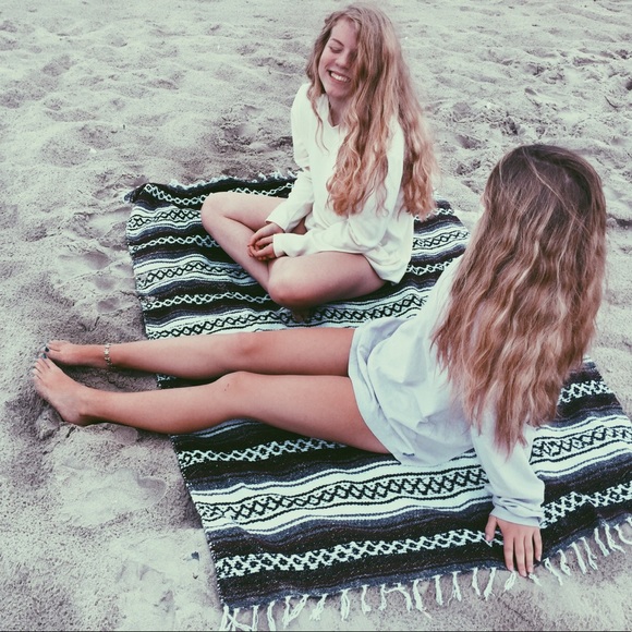 Meet your Posher, Lily - Picture 3 of 4